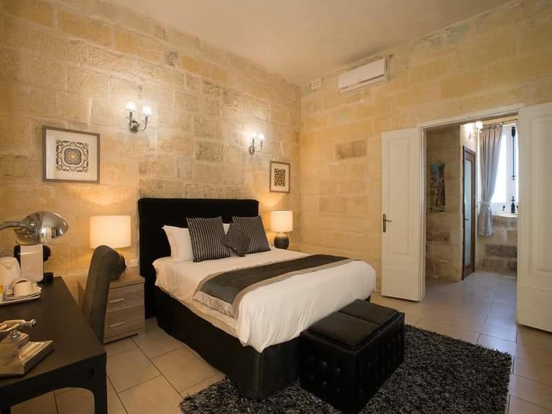 Julesy'S Bnb 호텔 Cospicua 외부 사진